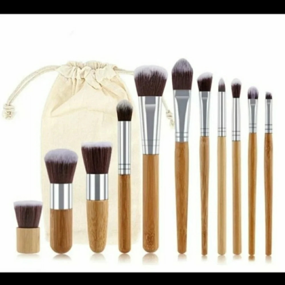 Bamboo Pro Makeup Brush Set with Bag & Free Gift - Picture 1 of 14
